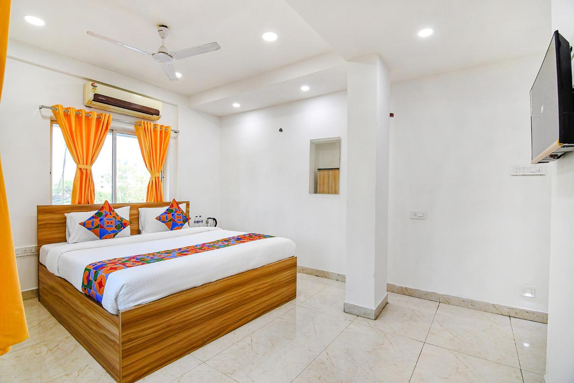 Fabhotel Grand Hazra Inn - Nr Ballygunge Station Калькутта Экстерьер фото