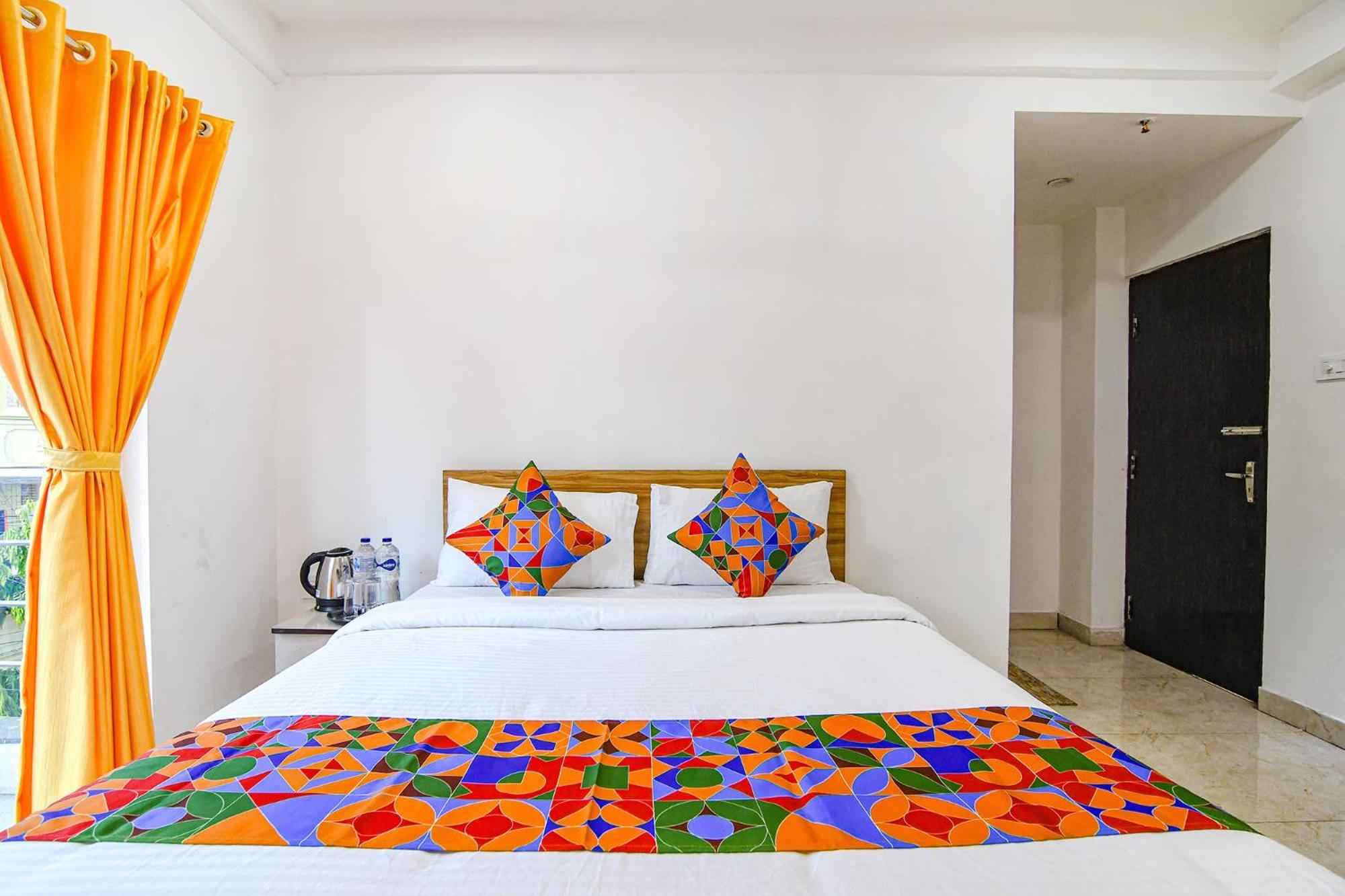 Fabhotel Grand Hazra Inn - Nr Ballygunge Station Калькутта Экстерьер фото
