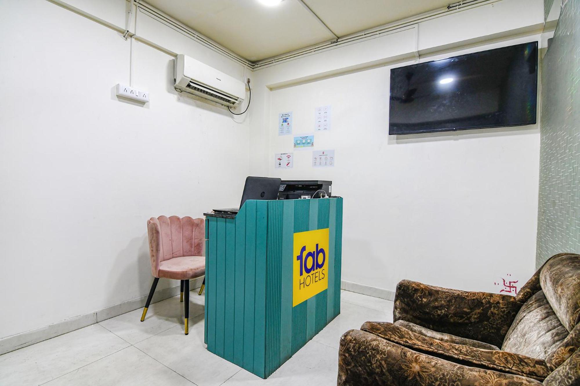 Fabhotel Grand Hazra Inn - Nr Ballygunge Station Калькутта Экстерьер фото